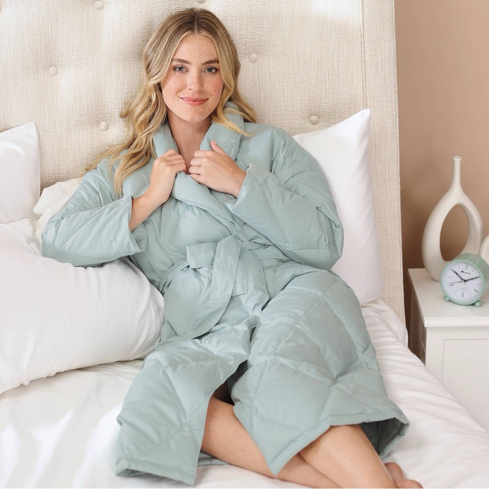 Cuddle Down Robe - Picture 3 of 17